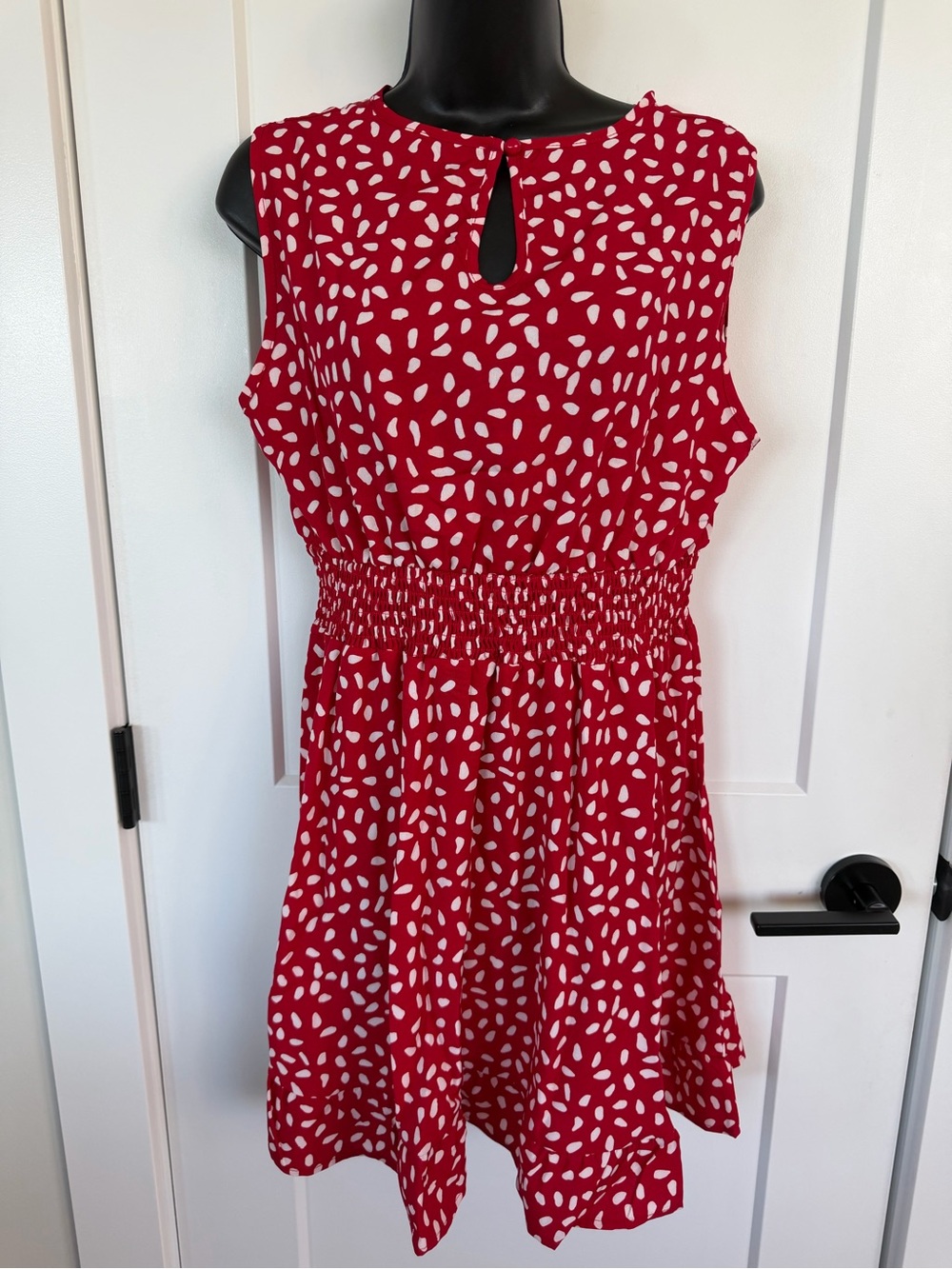 Red Sleeveless Smocked Waist Printed Dress size LARGE…  SEE MEASUREMENTS